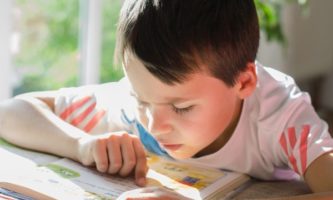 Insegnare a leggere bambini piccoli