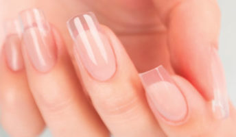 Ricostruzione unghie tip gel
